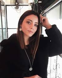 Yasmin ishaq vor monat +11. Sila Turkoglu Kimdir Kac Yasinda Yemin Dizisi Suna Kimdir