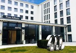 Das deutsche haus ist in bäderarchitektur errichtet und im herzen von binz gelegen. Apartments Und Suiten Prora Solitaire Apartments Spa