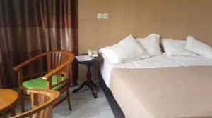 Punya hawa yang sejuk dan pemandangan yang memanjakan mata, puncak selalu jadi incaran wisatawan, terutama dari ibu kota saat weekend. Hotel Nemo Bogor Puncak Review Salah Satu Kamar Hotelnya Youtube