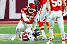 Check out the latest pictures, photos and images of frank clark. Kc Chiefs What If Frank Clark Has Disappointing 2021