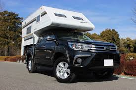 トラックキャンパー（トラキャン）の魅力とは!? | キャンピングカースタイル