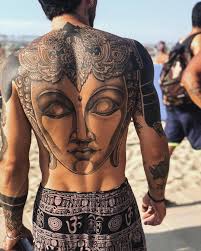 Non starò qui a scrivere la sua biografia, anche perché non lo conosco di persona, non realmente. Tattoo Model Andrea Cerioli Italy