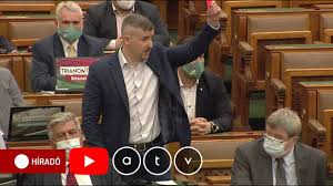Jakab péter a parlament szégyene. Jakab Peter Piros Lapot Mutatott Fel Orbannak A Parlamentben Youtube