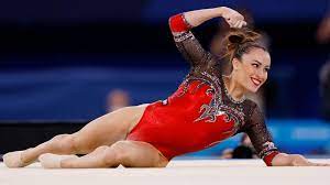 Vanessa ferrari vince la medaglia d'argento al corpo libero (ginnastica). Oohsehrfoqrj4m