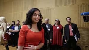 Update information for hadia tajik ». Hadia Tajik Avlyser Hijab Debatten Folkebladet