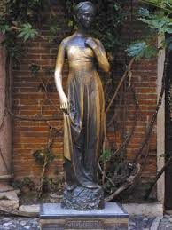 Famous romeo and juliet statue. Juliet S Statue In Verona Damaged By Being Rubbed For Good Luck Italy Magazine