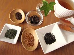 お茶の賞味期限はどのくらい 賞味期限すぎたお茶の再利用とは