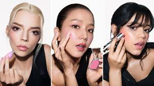 Jenna, Anya và Jisoo: Khi vẻ đẹp chạm ngưỡng điện ảnh cùng Dior Backstage  2025