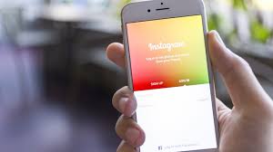 Swipe up from the bottom of the screen. Instagram Will Now Notify You If Someone Screenshots Your Dm Iphone In Canada Blog