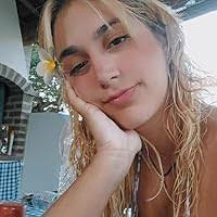 Veronica Bonn's Instagram, Twitter & Facebook