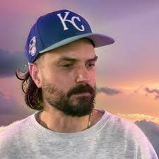 Ross Kirkpatrick's Instagram, Twitter & Facebook