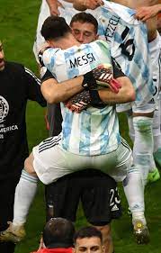 Sacha Pisani on X: "Find someone to hug you like Lionel Messi hugs Emiliano  Martinez. ❤ Messi's quest for an international trophy lives on.  #CopaAmerica https://t.co/I1LEZ07Mjm" / X