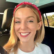 Mollie Conner's Instagram, Twitter & Facebook