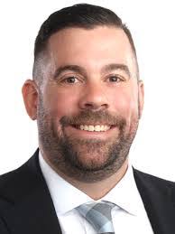 David Knickerbocker's Instagram, Twitter & Facebook