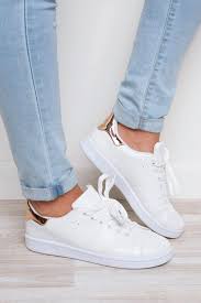 Why Don T You Come On Over Valerie These Rose Gold Valerie Sneakers Feature A White Faux Leather Exterior Lace Up Styling Rose Gold Sneakers Sneakers Shoes