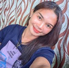 Julieta Cunanan's Instagram, Twitter & Facebook