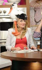 Daphne Oz S Baby Shower Bunintheoven Daphne Oz Baby Shower Fun Big Chocolate Chip Cookies