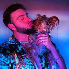 Violet Trout's Instagram, Twitter & Facebook