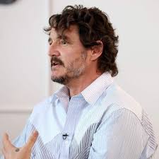 Pedro Pascal, star of Gladiator 2, enjoys a sun-soaked holiday beachside  with friends, including singer Omar Apollo ☀️🌊✨ 📷: laurenalexander