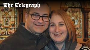 British couple claim they are secret 'owners' of early Mona Lisa painting