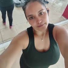 Recibiendo un abrazo leal…..Se acuerdan de él? Cual es su nombre?