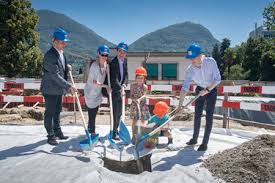 Molino bongermino è un'azienda artigianale specializzata nella macinazione di diversi cereali. Tipress Servizio 84006 Lugano Posa Prima Pietra Nuova Scuola Dell Infanzia A Molino Nuovo