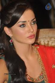Hairstyles For Broad Foreheads 13 Ways To Hide Them Hairstyle Monkey Big Forehead Cool Hairstyles Hair Styles