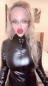 Drag Queen Obsession: Blonde Blonde Porn by FapHouse