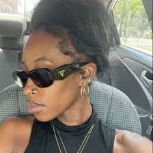 Alexis Epps's Instagram, Twitter & Facebook