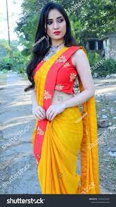 Girls hot saree