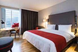 Die zimmer des hotels, die sich in standard und superior. Tarkett Referenz Hotel Holiday Inn Hamburg City Nord Tarkett
