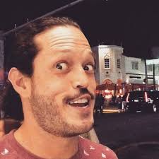 Ron Chávez en busca de sí mismo