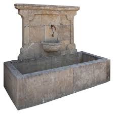 1stdibs Stone Wall Fountain In 2020 Wall Fountain Fountain Courtyard Fountains