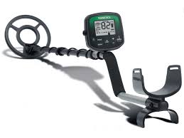 The challenger detects all metals through dirt, rock, wood, and mud. 10 Best Metal Detectors For Beginners In 2021 Treasures In America