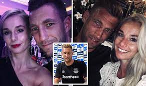 Marten stekelenburg (en) media in category maarten stekelenburg. Who Is Everton Goalkeeper Maarten Stekelenburg S Wife Kim Do They Have Children Celebrity News Showbiz Tv Express Co Uk