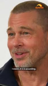 Video realizado por 📸 @martinlondonob Brad Pitt ahora sabe lo que es un  buñuelo . . . #humor #junket #f1themovie #f1lapelicula #entrevista  #bradpitt #buñuelo