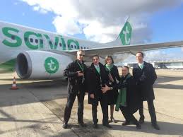 Les récents déboires olfactifs des passagers de transavia me font revenir sur une histoire qui concerne cette fois une hôtesse de l'air de la compagnie néerlandaise appréciait les galipettes en vol. Elsa Teixeira Personnel Naviguant Commercial Transavia Linkedin