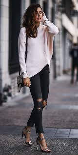 40 Trendy Outfit Ideas To Look More Stylish In 2021 Her Style Code Trendy Fashion Outfits Trendy Outfits Trendy Spring Outfits