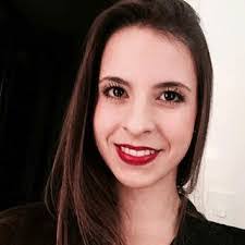 Traci Pena's Instagram, Twitter & Facebook