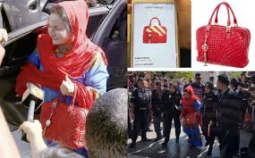 Ia merupakan istri dari perdana menteri malaysia, najib tun razak. Jinjit Beg Tangan Merah Datang Ke Sprm Netizen Siasat Harga Beg Rosmah Ini Hasilnya Gempak