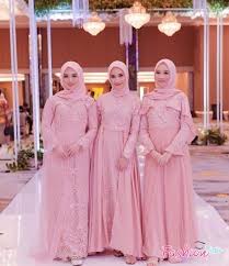Trend dalam perkembangan busana wanita khususnya gamis memang saat ini banyak mengalami perubahan dalam hal kombinasi. 50 Model Baju Brokat Gamis Elegan Simple Dan Kekinian