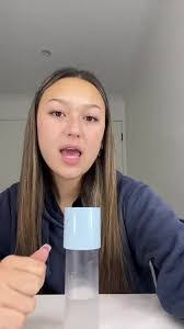 Amber Walmsley's Instagram, Twitter & Facebook