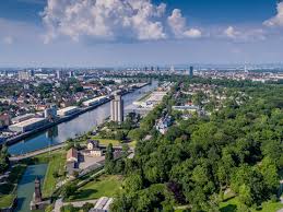 Auf dem städtischen kanal erhalten die bürgerinnen und bürger informationen und impressionen aus der stadt am rhein. Ludwigshafen Photos Royalty Free Images Graphics Vectors Videos Adobe Stock