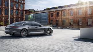 Is Porsche Really Considering A 918 With Back Seats 700 Hp Hybrid Panamera Carscoops Porsche Panamera New Porsche Porsche