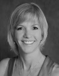 Edge Desserts: About Elaine