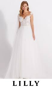 #abendkleider #abendmode #anzug #brautkleidliebe #brautkleid2021 #brautkleid2021 #brautmode #brautkleid #dererstetanz #dancing. Lovely Day Waldkirchen