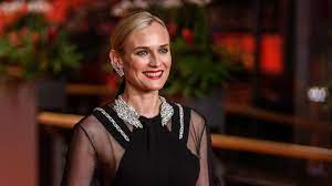 Diane kruger's latest scene partner was a tennis ball 2021, april. Diane Kruger Seltener Schnappschuss Ihrer Tochter Begeistert Brigitte De