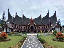Berkumpul di titik kumpul di medan jam 00.00 dini hari. 3d2n Padang Bukit Tinggi Tour Package Bukittinggi Padang Tour Packages