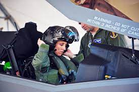 The systems include the most advanced sensor management and data fusion of any. It S A Good Thing The F 35 S 400k Helmet Is Stupid Cool Wired