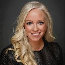 Nicole Sliger's Instagram, Twitter & Facebook